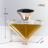 Flacon de parfum triangulaire transparent unique de 100 ml avec pompe pulvérisatrice, capuchon exquis, vaporisateur à fine brume, sérigraphie sur boîte