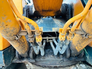 VENTE CHAUDE Excavatrice sur chenilles d'occasion HYUNDAI 215-9C d'origine, moteur diesel, pompe hydraulique, machine robuste prête à l'emploi - Product Image 6