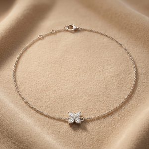 Pulsera de Diamantes con Hojas Doradas en Oro Rosa Cálido |   Joyería Fina con Corte Marquesa, Regalo Sofisticado para Bodas y Aniversarios - Product Image 1