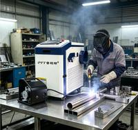 PHT-2000W Soudeuse laser portable à fibre optique la plus populaire, refroidie par eau, pour le soudage manuel des métaux
