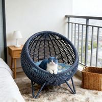Lit pour animaux de compagnie hémisphérique en faux rotin bleu de style luxe léger, tapis en coton amovible lavable en machine, cadre en métal antidérapant