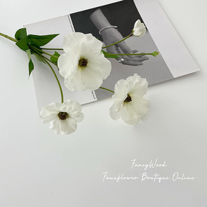 Fleurs artificielles en soie de renoncule blanches et jaunes, haute simulation, pour décoration de mariage, accessoires de photographie et décoration intérieure - Product Image 4