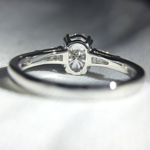 Anello Minimalista con Zirconia Cubica per Donne, Fede Nuziale alla Moda per Banchetti e Celebrazioni - Product Image 4