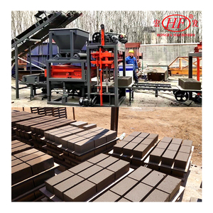 Machine de fabrication de blocs creux entièrement automatique QT4-25 avec plateforme vibrante pour ciment et béton, idéale pour les usines de blocs de taille moyenne - Product Image 2