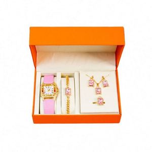 Ensemble de bijoux pour femmes, fait main, durable, cadeau de la Saint-Valentin avec bracelet, collier et bague en alliage PU, boîte en papier carrée - Product Image 2