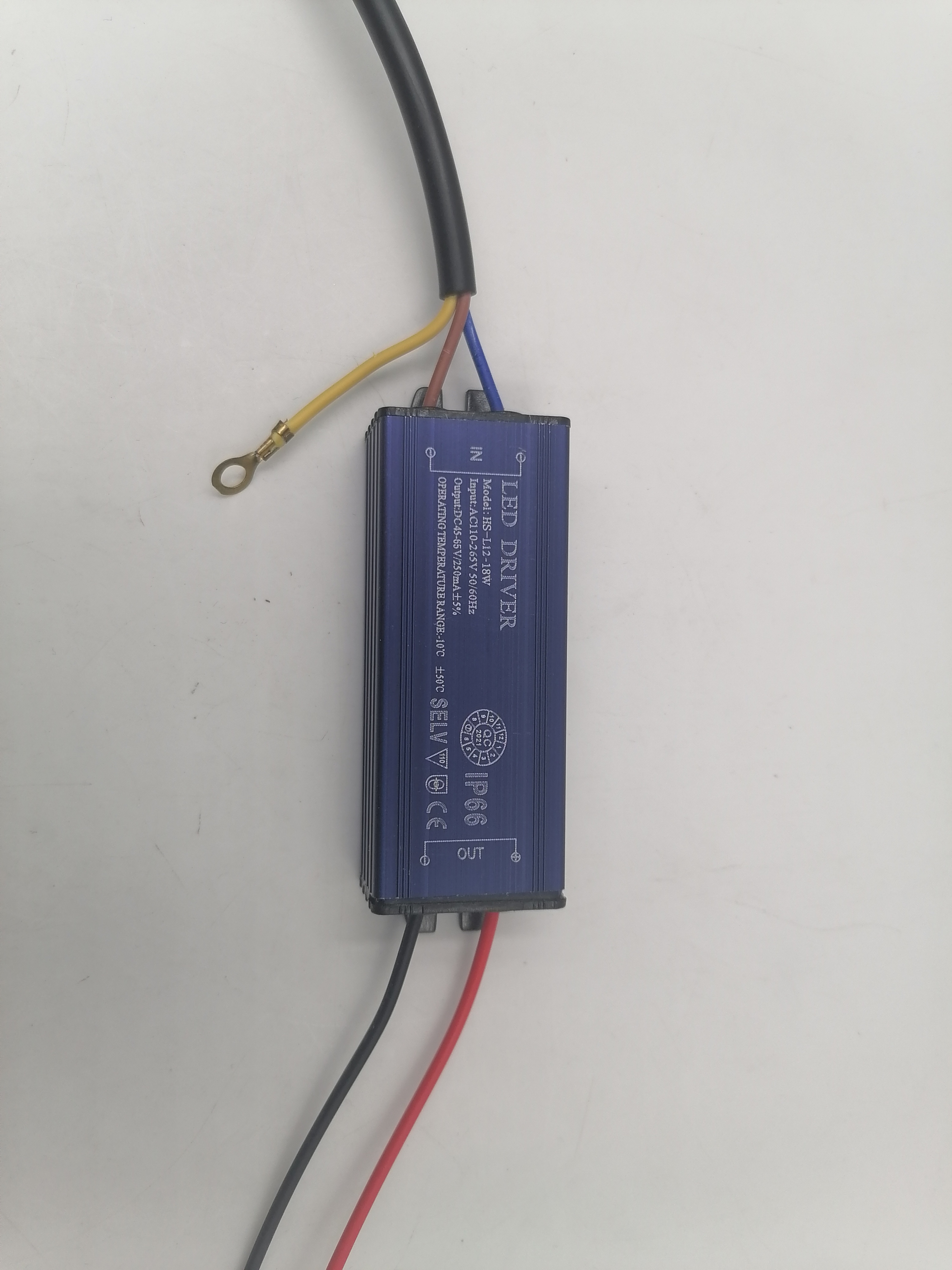 Controlador 1-3W / 4-7W / 8-12w / 13-18w / 18-24w Controlador de material metálico resistente al agua IP65 Certificación CE ROHS