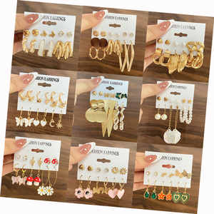 Ensemble de Boucles d'Oreilles Tendance en Métal Doré pour Femmes, Bijoux Géométriques Perles Cercle Pendantes, Collection 2024 - Product Image 1