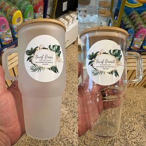Gobelet en verre avec couvercle et paille, différents designs, en acrylique, 32oz, 40oz, 30oz, 50oz, grande taille, transparent, givré, mat, personnalisable - Product Image 2