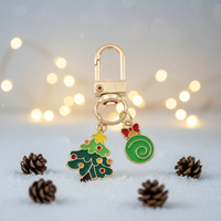 Breloques en émail vintage de Noël à thème dessin animé, plaquées or, porte-clés personnalisables avec motifs Père Noël, renne et bonnet de Noël