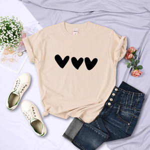 เสื้อยืดพิมพ์ลายหัวใจสีดำสำหรับผู้หญิงเสื้อยืดแขนสั้นแนวสตรีทเสื้อลำลองระบายอากาศได้ดี - Product Image 1