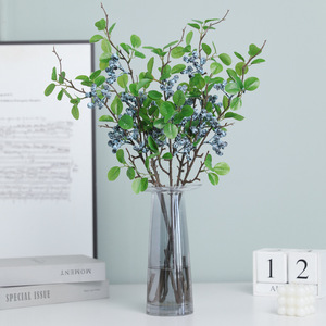 Arreglo Floral de Bayas Artificiales Ruilisi, Flor de Seda con Hojas para Decoración Navideña del Hogar y Hoteles - Product Image 3