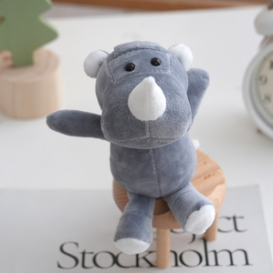Venta Directa de Fábrica: Llavero de Peluche Creativo de <span class=keywords><strong>Rinoceronte</strong></span>, Adorable Juguete de 15cm Relleno de Algodón PP para Colgar en <span class=keywords><strong>Mochilas</strong></span> - Product Image 3
