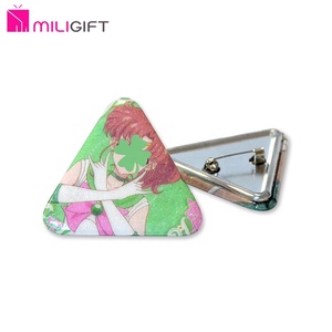 Badge triangle anime, épinglette de dessin animé, badge bouton manga, épinglette <span class=keywords><strong>otaku</strong></span>, conception personnalisée, excellente qualité, pour le marché japonais - Product Image 1