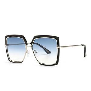 Lunettes de soleil carrées vintage élégantes pour femmes avec logo personnalisé, protection UV400, lunettes de soleil surdimensionnées pour femmes - Product Image 3