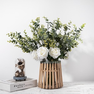 ช่อดอกไม้ประดิษฐ์กุหลาบยูคาลิปตัส CallaFloral ตกแต่งงานแต่งงานสไตล์ INS สมจริง สำหรับอีคอมเมิร์ซข้ามพรมแดน - Product Image 3