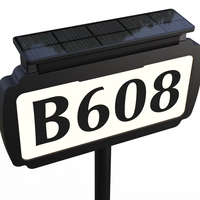 Numéro et boîte aux lettres fixés au mur de maison solaire, lumière de numéro d'adresse avec l'angle réglable de 3 CCT