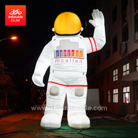 Astronaute géant fait sur commande annonçant gonflable pour des événements extérieurs