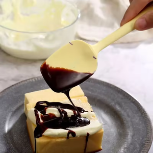 Ensemble de spatules réutilisables en silicone jetables de qualité alimentaire de 6 pièces Ustensiles de <span class=keywords><strong>crème</strong></span> colorée au fructose comprenant une brosse à ustensiles pour la cuisson - Product Image 6