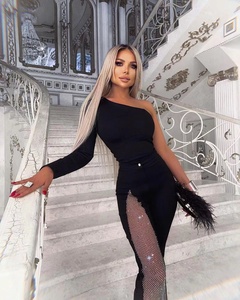 Produttore di abbigliamento donna Fast Fashion Low Moq <span class=keywords><strong>elegante</strong></span> <span class=keywords><strong>tuta</strong></span> <span class=keywords><strong>nera</strong></span> monospalla manica lunga in Mesh svasata - Product Image 4