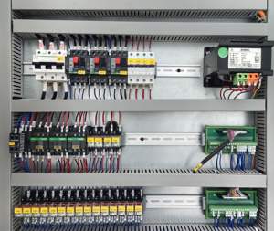 Nouveau design, tour CNC 10 axes robuste 12T avec tourelle à outils, centre de tournage à guidage linéaire, lit incliné et double broche haute vitesse Fanuc - Product Image 6