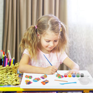 Kit de Manualidades de Pintura DIY con Muñeca 3D de Yeso en Caja de Papel Colorida - Product Image 4