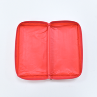 Trousse de secours portable et étanche DIN13164 avec pansements en nylon rouge pour voiture et usage extérieur