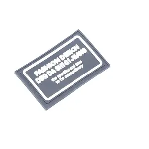Offre Spéciale personnalisé <span class=keywords><strong>couture</strong></span> 3D colle souple étiquette Patch sur vêtements en plastique silicone Logo Badge fer sur PVC Patch sur vêtements - Product Image 1