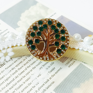 新デザインカスタムロゴクリスタル金属ラペルピン金メッキラインストーンダイヤモンドハードソフトエナメルピン - Product Image 1