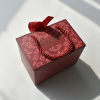 Coffret cadeau en papier de luxe personnalisé FSC avec nœud papillon pour bonbons chocolat collations gâteau aux pommes avec poignée en corde impression logo