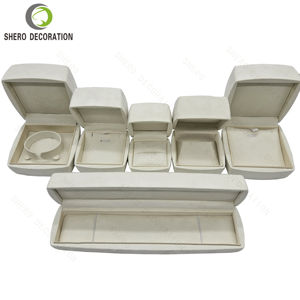 Boîte à bijoux en velours suédé en gros pour bracelet, collier, pendentif, boucles d'oreilles, emballage, logo personnalisé, style de matériau pour l'affichage - Product Image 5