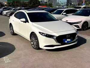 مازدا <span class=keywords><strong>3</strong></span> أكسيلا مستعملة موديل 2024، محرك 2.0 لتر، 116 كيلوواط، 202 نيوتن متر، ناقل حركة أوتوماتيكي 6 سرعات، قاعدة عجلات 2726 ملم، استهلاك وقود 5.8 لتر، 8 وسائد هوائية، مقاعد جلدية، تصميم رياضي، سيدان يابانية، عجلات R18 - Product Image 2