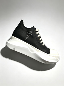 Baskets en toile noires tendance avec broderie pentagramme et semelle combinée – Chaussures polyvalentes et stylées - Product Image 1