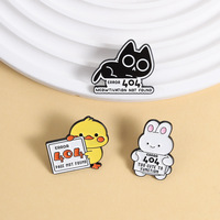 Pin de solapa de metal esmaltado suave con diseño de gato, pato y conejo, código de error 404, personalizado al por mayor para mochilas