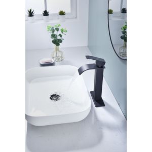 Grifo de baño con caño de cascada de un solo mango pulido DB, grifo de lavabo de tocador termostático con juegos de ducha para uso en apartamentos - Product Image 4