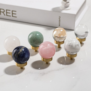 Bola <span class=keywords><strong>de</strong></span> cristal <span class=keywords><strong>de</strong></span> mármol <span class=keywords><strong>de</strong></span> cristal natural, diseño <span class=keywords><strong>de</strong></span> lujo, herrajes para muebles <span class=keywords><strong>de</strong></span> latón Jade, puerta <span class=keywords><strong>de</strong></span> armario <span class=keywords><strong>de</strong></span> cocina, perilla <span class=keywords><strong>de</strong></span> cajón, tocador <span class=keywords><strong>de</strong></span> dormitorio - Product Image 2