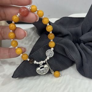 Pulsera de ámbar con dije de cierre plateado para mujer, diseño chino, regalo de joyería con cuentas de la suerte - Product Image 5
