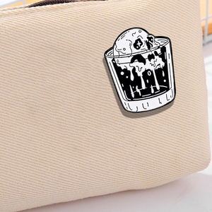 Sming pimleri Punk kafatası emaye Pin kimyasal şişe gözküresi kafatası kalp yaka rozeti korku filmi Metal broş Mini adedi - Product Image 3