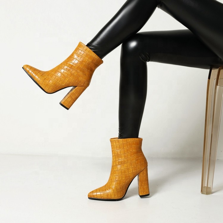 2021 Latest Design Ankle Boots Fashion Female Shoes Pointed Toe Block Heels Botines Mujer Womens Western Short Boots for Ladies