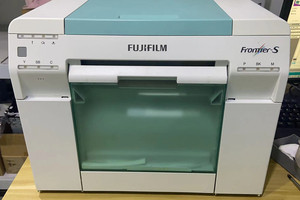 Máy in ảnh phun mực Fuji Frontier S Fujifilm Dry Minilab DX100 Drylab - Product Image 2