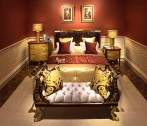 <span class=keywords><strong>Letto</strong></span> in <span class=keywords><strong>Legno</strong></span> Massello Ispirato all'Antico con Dettagli Dorati e <span class=keywords><strong>Testiera</strong></span> Intarsiata a Mano con Conchiglie Marine - Product Image 3