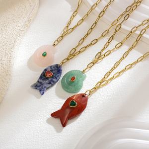 Collar de Acero Inoxidable de Moda Europeo-Americana <span class=keywords><strong>2026</strong></span> para Mujer, Nuevo Colgante de Piedra Natural con Tallado de Concha de Pescado Grande con Incrustaciones de Circonita - Product Image 4