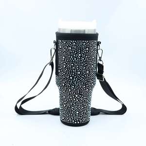 Sac de transport personnalisé pour bouteille d'eau Stanley 40 oz avec sangle bandoulière - Product Image 3