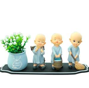 Креативная полимерная скульптура маленького монаха, ручная роспись, художественная модель орнамента автомобиля, Bi230220-3 для внутренней отделки автомобиля - Product Image 3