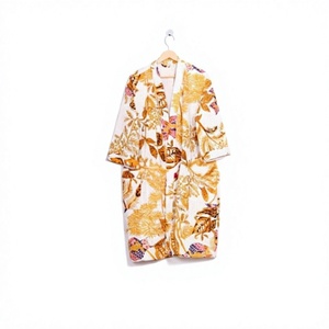 Hermoso Kimono de Algodón Puro Hecho a Mano con Bordado Floral Multicolor, Estilo Kantha, para Otoño e Invierno, Casual para Mujer - Product Image 1