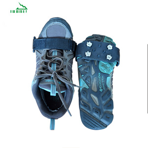 Crampons de Traction de glace antidérapants Crampons de Traction de marche Poignées de <span class=keywords><strong>neige</strong></span> de glace durables <span class=keywords><strong>pour</strong></span> chaussures Botte avec 8 crampons en acier Crampons - Product Image 2