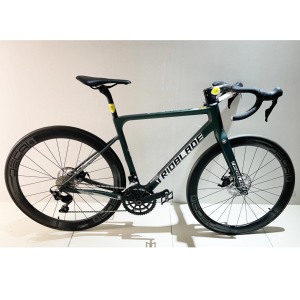 Vélo de route en fibre de carbone intégrale 700c 25c 22 vitesses pour hommes - Modèle 01 - Fabriqué en Chine - Product Image 1