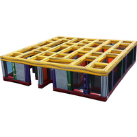 Outdoor-Spiele: Geisterhaus-Labyrinth, Hüpfburg, Hindernisparcours, Schneelabyrinth, 30x30 Aufblasbares Labyrinth zum Verkauf