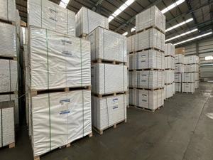 Nhà máy trực tiếp zunhu hai mặt giấy tráng c2s giấy tráng Matte <span class=keywords><strong>Glossy</strong></span> c2s giấy nghệ thuật <span class=keywords><strong>Glossy</strong></span> - Product Image 5