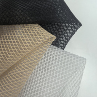 Tissu en maille aérée 3D en polyester 100% tricoté à la chaîne pour sacs à main, chaussures, escarpins à bout pointu, vêtements, chaises, masques