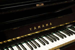 Venta al por mayor, electrónica usada 1965-1972, instrumentos musicales de piano para la venta - Product Image 2